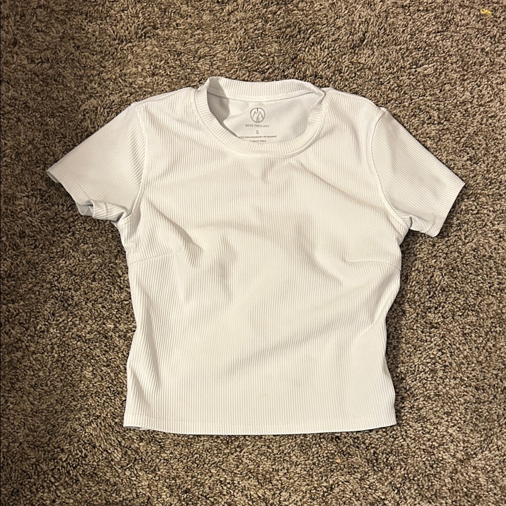 Elegant White Ribbed Short Sleeve Tee